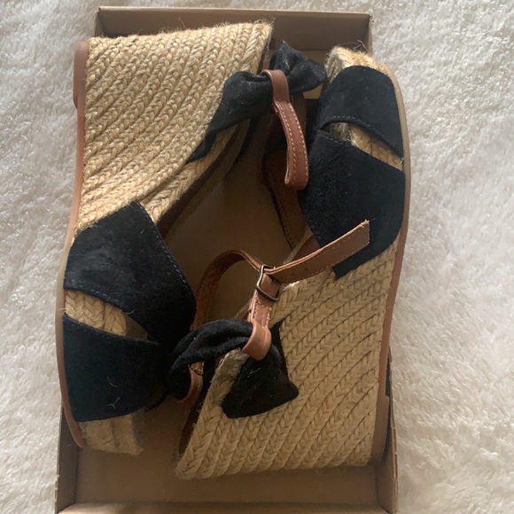 Eric Michael Katherine suede espadrille wedges, 38 - Picture 3 of 9